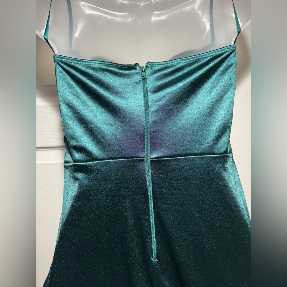 Windsor Hunter Green Kaleen Sleeveless Satin Wrap Midi Dress (Size M) - Picture 10 of 10